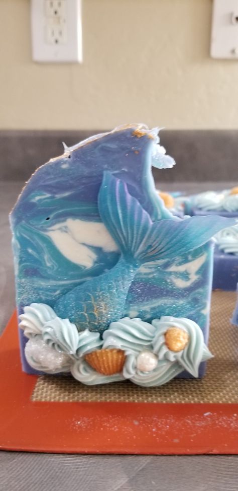 Easter Soap Ideas, Mermaid Soap Diy, Making Soaps, Easter Soap, Beach Soap, Mermaid Soap, Soap Design, Soap Display, Mermaid Stuff