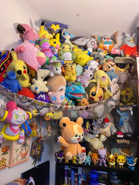 Pokemon Room Aesthetic, Pokemon Room Decor, Plushie Room, Stuffed Animal Collection, Pokémon Plush, Pokemon Plushies, Pokemon Room, Ideas Habitaciones, Otaku Room