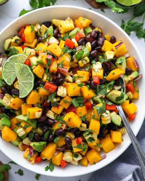 Black Bean Mango Salad Healthy, Mango Avocado Black Bean Corn Salad, Mango Corn Salad, Mango Side Dish, Mexican Mango Salad, Vegan Bbq Ideas, Mango Salads, Xmas Salads, Salad Recipes Creamy