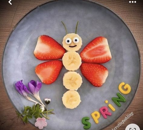 Decorações Com Comidas, Food Art For Kids, Creative Snacks, Creative Food Art, Cute Snacks, Kids Party Food, Easy Food Art, Fun Snacks For Kids, Toddler Snacks