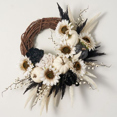 Available in: 24" Diameter x 7" Deep Indoor Use, Outdoor Covered Use Lifelike Floral & Botanical Designed, Handcrafted in Ohio Welcome cooler days and cozy fall evenings. Display this beautiful wreath on your front door, wall or above the mantle in your home for all of your guests and loved ones to see. The Fall season is a splendid time of year to spruce up your home with a beautiful new wreath. Darby Creek wreaths also make a beautiful and unexpected gift so give the gift of chic style this Fa Black And Beige Fall Decor, Hello Fall Wreath, Winter Wreaths For Front Door January, Black Wreaths For Front Door, Modern Fall Wreaths For Front Door, Wreath Ideas Year Round, Wire Wreath Ideas, Unique Wreath Ideas, Farmhouse Wreaths For Front Door