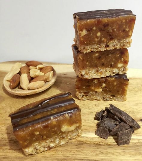 This Healthy Peanut Caramel Slice Needs To Be Tried Healthy Slices, Healthy Mummy Recipes, Vanilla Slice, Peanut Caramel, Mummy Recipes, Clean Desserts, Healthy Slice, Slice Recipe, Caramel Slice