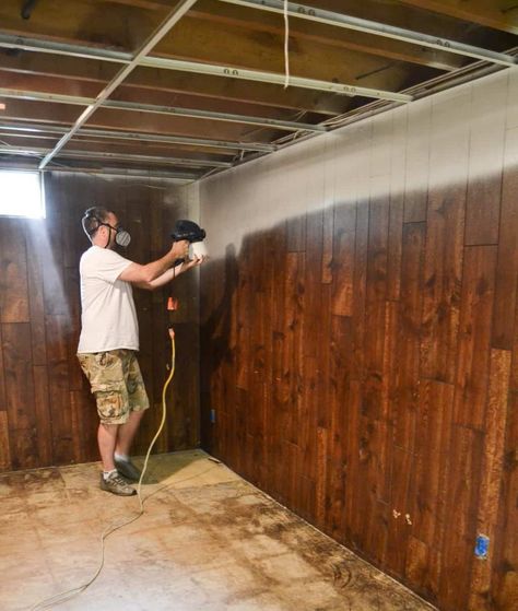 The Easy Way To Paint Paneling - If you have paneling in your home and would like to change it but don't have a big budget, paint it! This post will show you The Easy Way To Paint Paneling! Painting Paneling Walls, Wood Paneling Ideas, Cheap Paneling, Painting Over Paneling, Paint Over Wood Paneling, Wall Transformation, Basement Update, Wood Paneling Makeover, Knotty Pine Walls