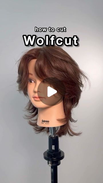 Haircut Wolfcut, Curtain Bangs And Layers, A Wolf Cut, Bangs And Layers, Hair Protection, Haircut Tutorial, Texture Spray, Wolf Cut, A Wolf