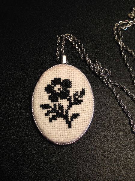 Flower Necklace Hand Embroidered Necklace, Cross Stitch Necklace, Stitch Jewelry, Tiny Cross Stitch, Embroidered Necklace, Small Cross Stitch, Mini Cross Stitch, Cross Stitch Baby, Floral Cross Stitch