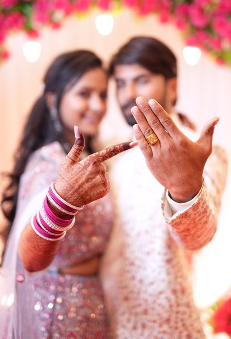 Indian Engagement Couple Poses, Rings Engagement Couple Photo Poses, Ring Ceremony Bride Single Poses, Marriage Proposal Photos, Engegment Pose Indian, Sagai Photoshoot, Engegment Pose Bride, Engagement Photography Poses Indian, Engagement Poses Indian