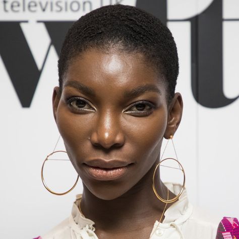 Michaela Coel, British Sitcoms, Meagan Good, Shave Her Head, Easy Everyday Hairstyles, Unique Faces, Latest Hairstyles, Interesting Faces, Short Hairstyles For Women