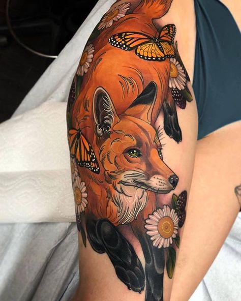 Fox tattoo by Arielle Gagnon (@mermaidsketches) from Montreal, Canada #canadatattoo #tattoocanada #montrealtattoo #neotradtattoo #neotraditionaltattoo #neotraditional #foxtattoo #cattattoo #ladybirdtattoo #birdstattoo Incredible Tattoos, Nature Tattoos, Natur Tattoo Arm, Lotusblume Tattoo, Hirsch Tattoo, Fox Tattoo Design, Fox Tattoo, Grey Tattoo, 문신 디자인