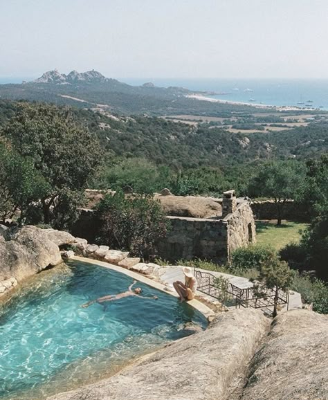 Mediterranean Summer, Hotel Ideas, Dream Pools, Northern Italy, Cool Pools, Travel Inspo, Pretty Places, Travel Aesthetic, Dream Vacations