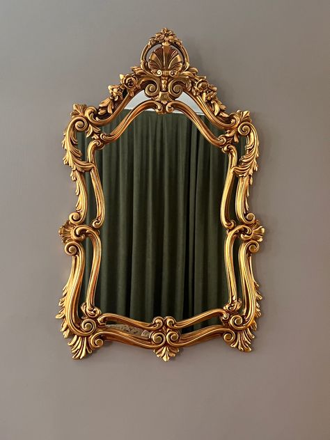 Wedding Drapery, Mirror Entryway, Mantel Mirror, Mirror Living Room, Living Room Mirror, Gold Mirrors, Baroque Mirror, Dream Interior, Mirror Antique