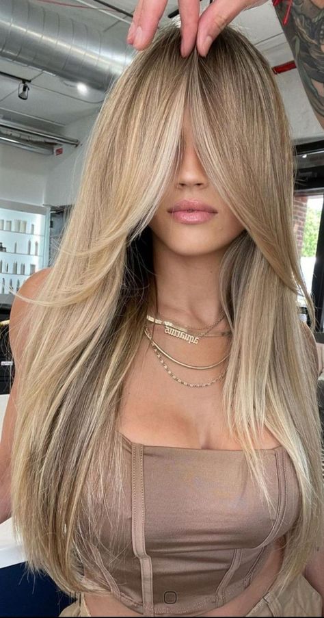 Blonde Hair Inspiration Long Straight, Hair Styles With Face Framing, Med Blonde Hair Color, Expensive Blonde Hair 2023, Blonde Choppy Layers, 2024 Hair Trends For Women Long, 2024 Long Hair Trends For Women, 2024 Long Hair Trends, Face Framing Bangs Long Hair