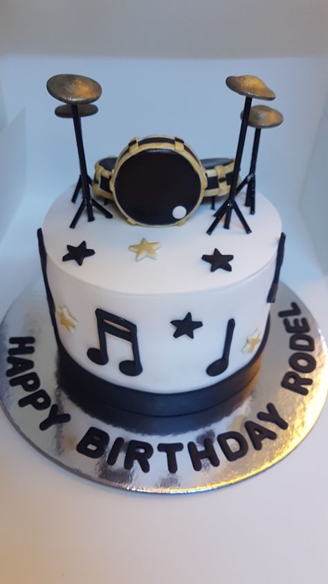 Fondant Drummer's Cake Drummer Cake Ideas, Drummer Birthday Cake, Drummer Theme Birthday Party, Drummer Birthday Party, Drums Cake, Drum Birthday, Drum Cake, Happy Birthday Art, Birthday Art