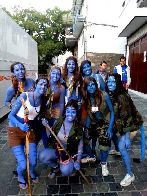 Avatar Family Costume, Avatar Costume Diy, Avatar Halloween Costumes, Avatar Party, Avatar Costume, Avatar Halloween, Avatar Makeup, Avatar Cosplay, Disney Birthday Party