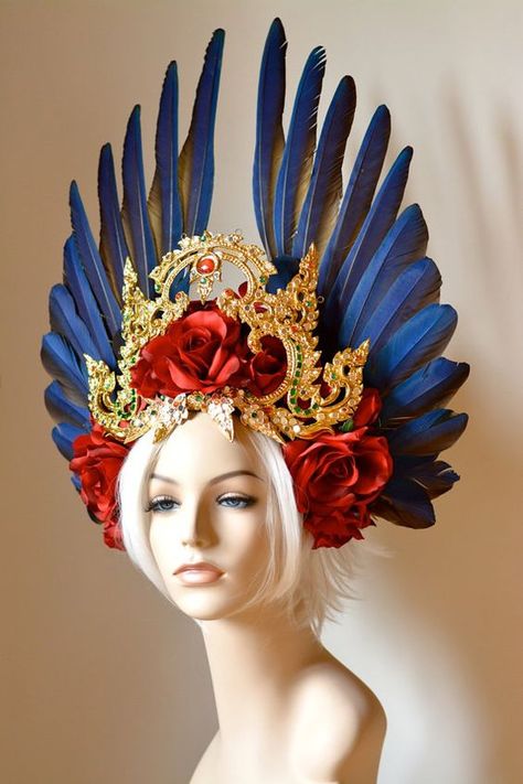 Fantasy Goddess, Fantasy Crown, Wing Feathers, Куклы American Girl, Blue Macaw, Headpiece Diy, Diy Crown, Goddess Costume, Bodo