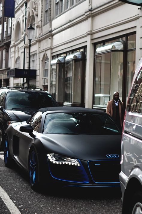 Audi R8 love the matte black Matte Cars, Nissan Skyline R33, Audi A5 Coupe, Luxury Cars Audi, Triumph Bonneville T100, Black Audi, Audi R8 V10, Aston Martin Vanquish, Bmw Cafe Racer