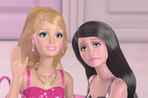 Famous Cartoon Duos, Girl Duo Costumes, Barbie And Raquelle, Movie Duos, Disney Duos, Halloween Duos, Famous Duos, House View, Duo Costumes