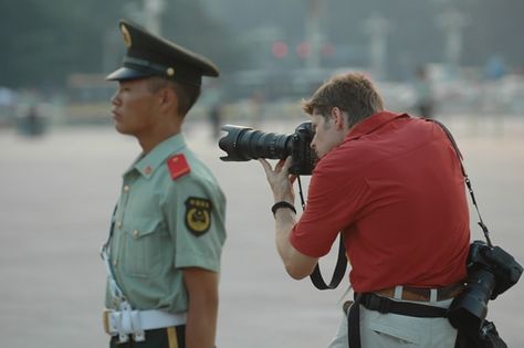 Photojournalism 101 | Contrastly Underwater Photography, Photojournalism Photography, Steve Mccurry, Visual Media, Tell A Story, Outdoor Quotes, Photography Camera, Sports Photography, Wedding Humor