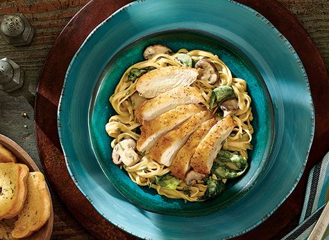 Asiago Chicken Pasta from Publix Aprons Fettucine Alfredo Recipe, Asiago Chicken Pasta, Fetuchini Alfredo, Chicken Fettucine, Chicken Alfredo Fettuccine Recipe, Asiago Chicken, Publix Aprons Recipes, Publix Recipes, Chicken Fettuccine Alfredo