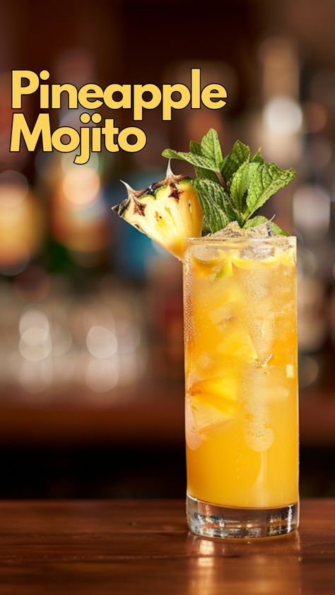 Pineapple Mojito Mojito Flavors, Disney Dessert Recipes, Pineapple Cocktails, Pineapple Mojito, Juice Store, Adult Beverages Recipes, Daiquiri Cocktail, Mango Mojito, Watermelon Mojito