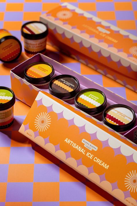 Summer Packaging Design, Sweet Packaging Ideas, Cheesecake Packaging, Premium Food Packaging, Jam Packaging Design, Retro Packaging Design, Colorful Packaging Design, Strawberry Storage, Dessert Packaging Design