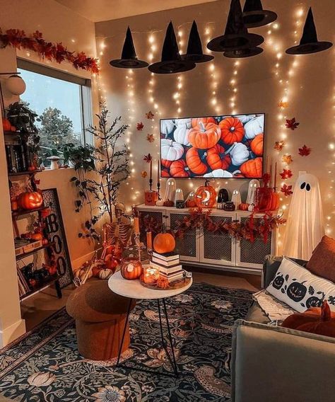 Cyn'ful Glam Living Room Halloween Decor, Halloween Living Room Decor, Fall Apartment Decor, Halloween Living Room, Fall Room Decor, Halloween Bedroom, Halloween Room Decor, Cozy Fall Decor, Adornos Halloween