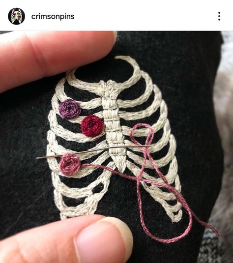 Mcr Embroidery, Embroidery Bones, Skeleton Art Projects, Things To Embroider On, Punk Embroidery Ideas, Embroidery Goth, Scary Embroidery, Embroidery Repair, Horror Embroidery