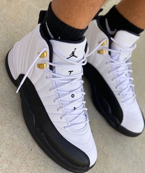 https://www.instagram.com/p/CCpFDNupviS/?igshid=n4zsryf9x4a0 Jordan 12, Black And White Jordan 11, Air Jordans Outfit, Air Jordan Retro 12s, Jordan 12 White, Jordan 12 Black, Air Jordan 1 Court Purple, Jordan 12 Taxi, Jordans Sneakers Outfit