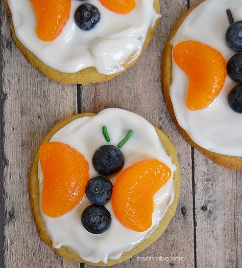 Butterfly Fruit Pizza Cookies Fruit Pizza Cookie Recipe, Fruit Pizza Cookies, Butterfly Fruit, Preschool Cooking, Fruit Pizza Sugar Cookie, Fruit Cookies, Food Art For Kids, Cookie Pizza, Fruit Pizza