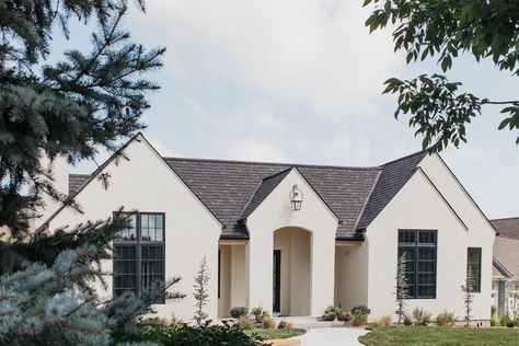 Vaulted Kitchen, Secret Staircase, Modern European Home, Rugs Custom, Ranch House Exterior, Artisan Home, European Cottage, European Modern, European Style Homes