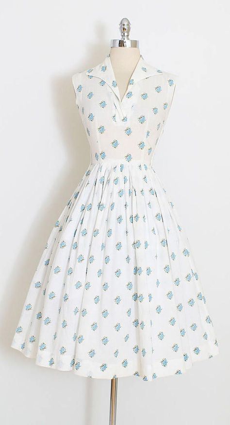 dress Dresses 50s, Robes Vintage, Vintage Dresses 50s, Look Retro, Vintage 1950s Dresses, Vestidos Vintage, 50s Dresses, Vintage Style Dresses, 1950s Dress