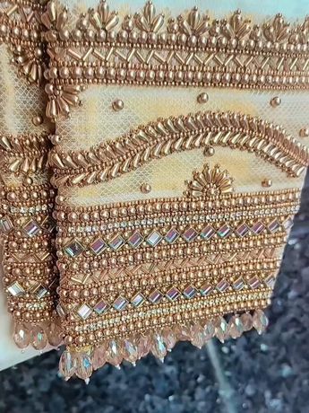 New Model Aari Work Blouse Design Latest, Grand Aari Work Blouse Design, Aari Work Blouse Wedding, Gold Blouse Designs, Wedding Blouses, Saree Pattern, Aari Design, Latest Bridal Blouse Designs, Sabyasachi Bride