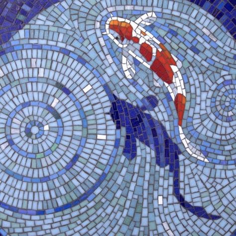 Making Shadows In Mosaics – The Mosaic Store Mosaic Koi Fish, Mosaic Table Diy, Koi Mosaic, Beginner Mosaic, Diy Mosaic Projects, Fish Mosaic, Mosaic Pot, Coy Fish, Paper Mosaic