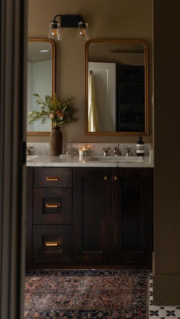 Dark Moody Bathroom, Kylie Katich, Dark Brown Bathroom, Taupe Bathroom, Bathroom Traditional, Moody Bathroom, Brown Bathroom Ideas, Dark Wood Bathroom, Cabinet Vanity