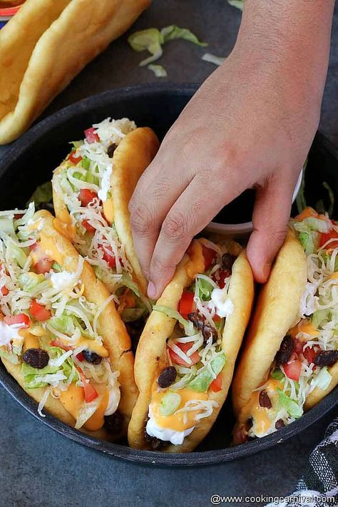 Homemade Chalupa, Chalupa Recipe, Thanksgiving Menu Ideas, Copykat Recipes, Mexican Food Recipes Easy, Cat Recipes, Thanksgiving Menu, Mexican Food Recipes Authentic, Taco Bell