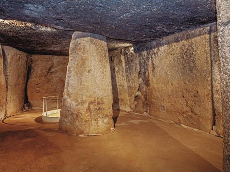 Archaeologists uncover advanced engineering in 6,000-year-old Spanish dolmen Stone Age People, Megalithic Monuments, Turn To Stone, Archaeology News, Viking Age, Stone Age, Old Stone, Stonehenge, Archaeological Site