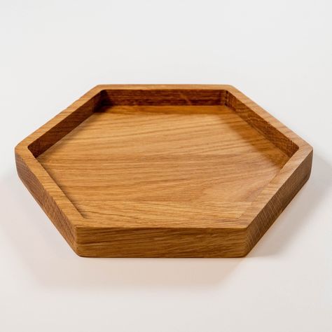 Handmade hexagon wooden oak Serving Tray Honeycomb plate Key or Ring Dish Entryway Tray - Jewelry Tray https://etsy.me/3HN5cCb #brown #birthday #valentinesday #entryway #minimalist #woodringdish #weddingdaygift #woodtray #5thanniversarygift Wooden Trinket Tray, Entryway Tray, Entryway Minimalist, Woodwork Ideas, Walnut Oil, Coffee Breakfast, Wooden Plates, Oak Hardwood, Diy Wood Projects Furniture