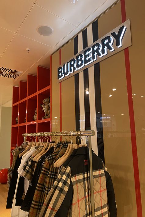 More photos of Burberry stores because they are just iconic✨💸 #burberry #burberrycoats #luxuxrystores #wealthmindset #oldmoney Burberry Old Money Aesthetic, Burberry Store Aesthetic, Burberry Astethic, Vintage Burberry Aesthetic, Burberry Old Money, Burberry Aesthetic Outfit, Jaguar Aesthetic, Flower Bouquet Snapchat Story, Burberry Aesthetic