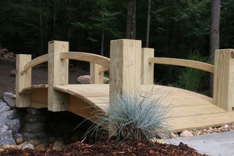 This is an arched bridge we built as part of a larger landscape feature.  I love this pic. Garden Bridge Design, Backyard Bridges, Pond Landscaping, Wood Garden, Japanese Garden Design, Asian Garden, Vintage Garden Decor, Backyard Farming, Garden Oasis