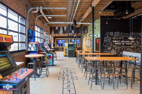 Giant Beer Pong, American Sports Bar, Bar Arcade, Sport Bar Design, Nashville Guru, Arcade Bar, Game Cafe, Arcade Room, Design Restaurant