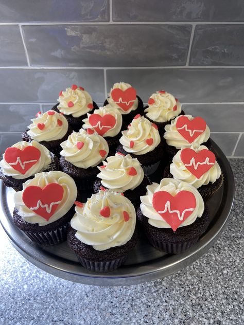 Nurse Themed Cupcakes, Nurses Week Cupcakes, Cupcakes For Nurses, Paramedic Cake, Medical Cupcakes, Cna Quotes, Nurse Cupcakes, Wellness Week, Cupcake Displays