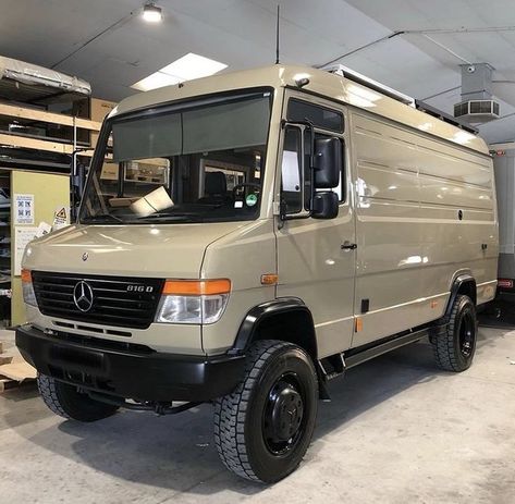 Campers Van, Mercedes Vario, 4x4 Camping, Cool Rvs, 4x4 Camper Van, Mercedes Camper, Campervan Ideas, Travel Camper, Future Vehicles