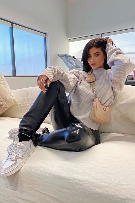 Corpo Kendall Jenner, Stylizacje Kylie Jenner, Moda Kylie Jenner, Kylie Jenner Outfits Casual, Kylie Jenner Street Style, Ropa Kylie Jenner, Lederhosen Outfit, Stile Kylie Jenner, Stile Kendall Jenner