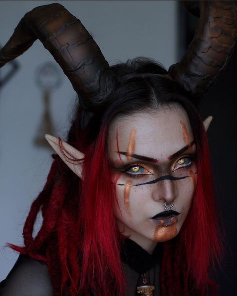 Dark Elf Cosplay Outfit, Tiefling Makeup, Tiefling Costume, Villain Redemption, Dark Elf Cosplay, Tiefling Cosplay, Dark Fairy Makeup, Demon Makeup, Demon Costume