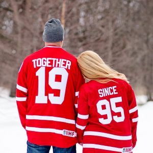 marriage, anniversary gifts for couples, personalized jerseys, unique couples' gifts, hockey family, hockey mom, hockey dad, anniversary photo ideas, Lace Photograhy Hockey Pictures Couples, Hockey Relationship, Hockey Couples, Anniversary Photo Ideas, Hockey Couple, Hockey Boyfriend, Hockey Family, Themed Engagement Photos, Family Photos What To Wear