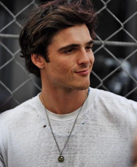 Grand Prix Monaco, Brown Hair Male, Noah Flynn, Brown Hair Men, Hbo Go, Jacob Elordi, Hot Dads, Model Face, Hottest Guy Ever