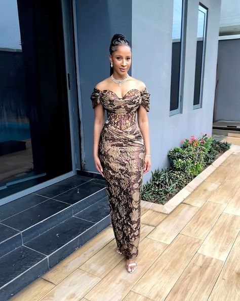 Latest, Elegant and Best Styles for Asoebi. - Ladeey Adesua Etomi, Aso Ebi Lace Styles, Nigerian Outfits, Damask Dress, Nigerian Lace Styles Dress, African Party Dresses, Nigerian Lace Styles, African Lace Styles, Lace Gown Styles