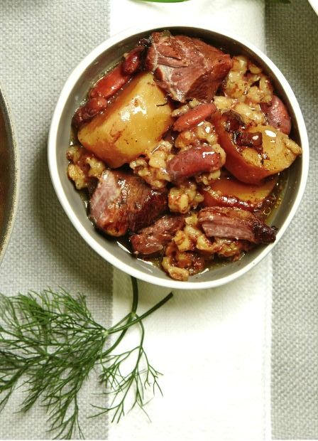 Cholent remains our favorite Shabbos morning breakfast. Cholent Recipe, Shabbat Dinner Recipes, Shabbat Recipes, Kosher Cooking, Jewish Cuisine, Beef Stew Meat, Kosher Recipes, Jewish Recipes, Middle Eastern Recipes