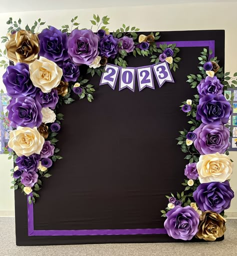 Softboard Decoration Ideas For School, Purple Classroom Decor, Notice Board Decoration, Farewell Decorations, Soft Board Decoration, Presentation Ideas For School, Bulletin Board Design, School Board Decoration, Bulletin Board Decor