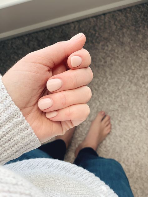 Dip Nails Short Natural, Minimalist Dip Nails, Cute Short Dip Nails, Dip Nails Short, Wedding Nail Polish, Small Things Blog, Dip Manicure, Small Nails, Powder Manicure