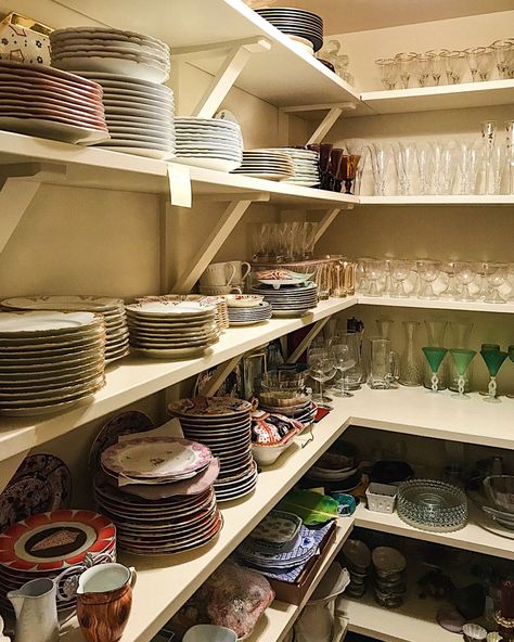 China Closet Ideas, China Storage Ideas, Dinnerware Storage Ideas, Hosting Closet, Dish Closet, Dish Pantry, Dish Room, Laundry Pantry, Flower Magazine